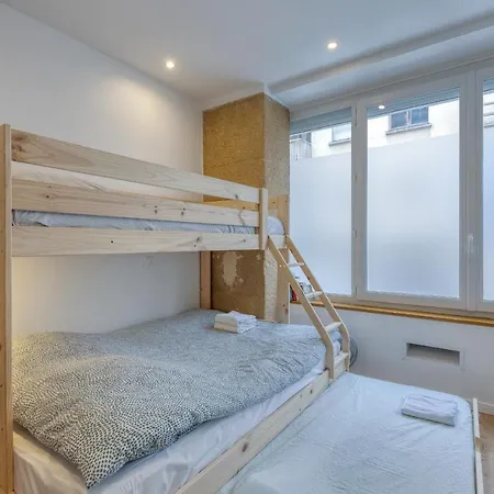 Les Vignes De Montmartre - 3* パリ